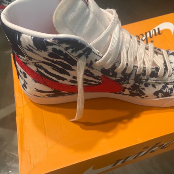 Nike sneakers - Picture 2 of 8